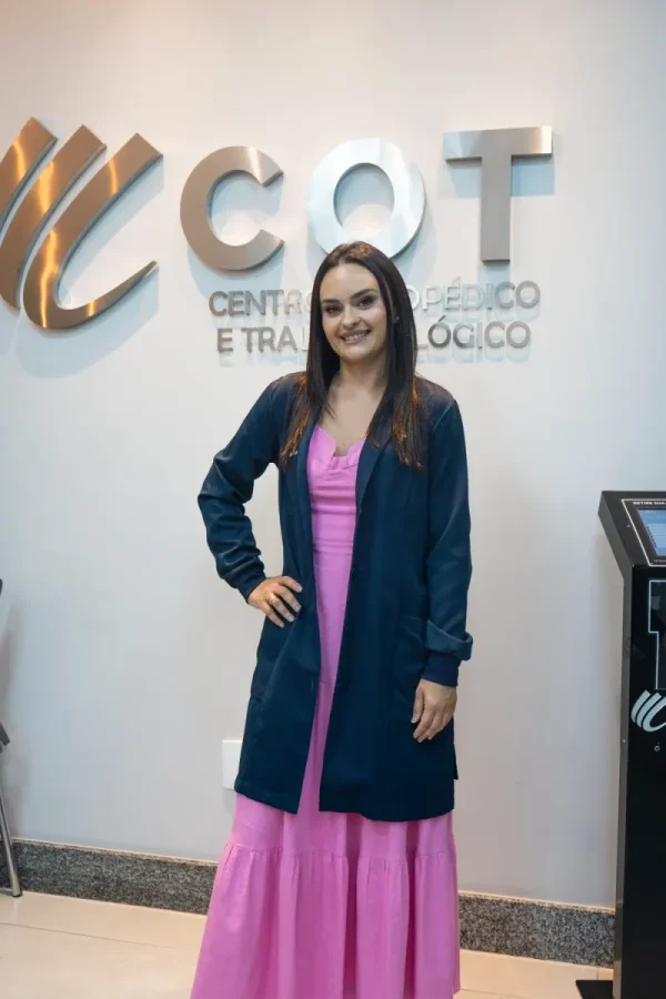 Dra. Clara Souza, ortopedista do COT